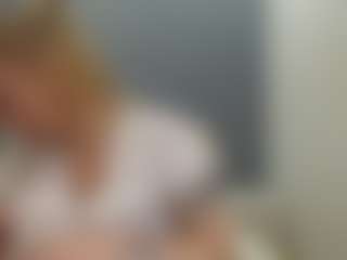 Live cam show with TessaDaybreak - Yoga MILF on Milfs Live