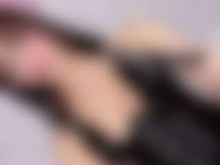 Angeles-Bust's Live Sex Cam Show