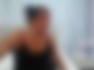 Live cam show with DianaMGG - Brown Hair on TeamSkeetLive