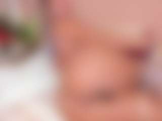 Live cam show with SofiaBennett - Blonde Hair Small Tits on Camsoda
