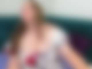 Live cam show with MonikaCharming - Cum In Pussy on Cam Slut