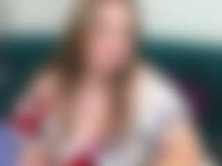 Live cam show with MonikaCharming - Oil on Free Soda