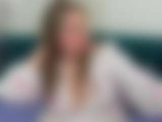 Live cam show with MonikaCharming - Thick on Chatstar