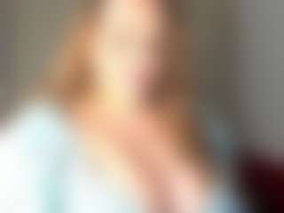 Live cam show with MonikaCharming - BBW on luckytryst.com