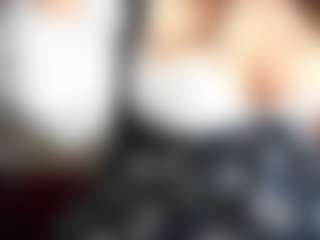 Live cam show with MonikaCharming - Oil on liverealitysex.com