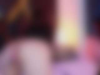 Live cam show with AdelNesbitt - Mature on Milfs Live