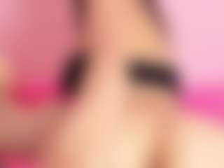 littleari's Live Sex Cam Show