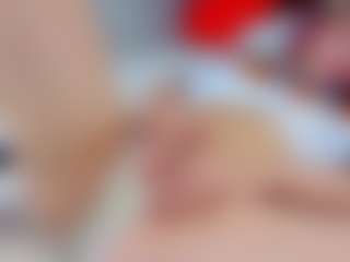 Live cam show with NeldaGault - Skinny on Camsoda