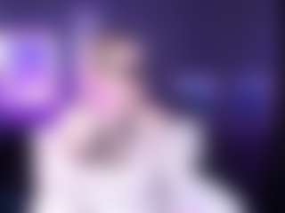 Live cam show with AnnaQueenMuse - Mask on TeamSkeetLive