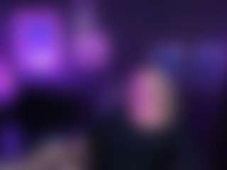 Live cam show with AnnaQueenMuse - Shaved on Soda Cam
