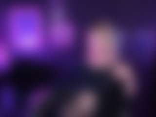 AnnaQueenMuse MILF webcam performer live streaming