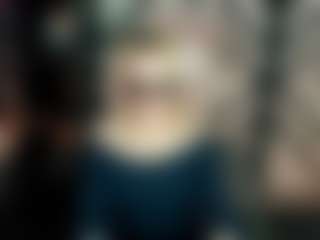 Live cam show with AnnaQueenMuse - Mask on AdultVida.com