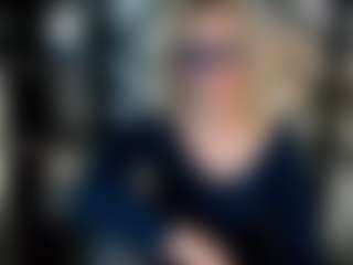 Live cam show with AnnaQueenMuse - Middle Aged on CamwithHer