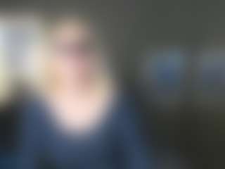 Live cam show with AnnaQueenMuse - Middle Aged on liverealitysex.com