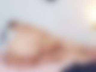Live cam show with Charlotte-curvy - Moaning on Instabang