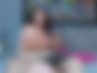 Live cam show with Charlotte-curvy - Moaning on liverealitysex.com