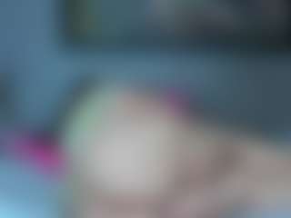 Live cam show with Charlotte-curvy - Brown Eyes Mature on Camsoda