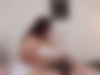 Live cam show with Charlotte-curvy - Red Hair on live18s.com