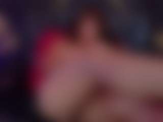 Eka-Urda MILF webcam performer live streaming