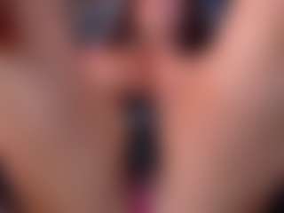 Eka-Urda MILF webcam performer live streaming