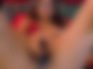 Live cam show with Eka-Urda - Public MILF on https://playwithruby.com