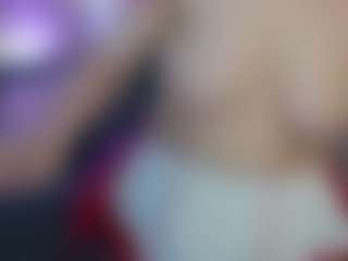 Live cam show with FoxyRayy - Blue Eyes on fapnchat