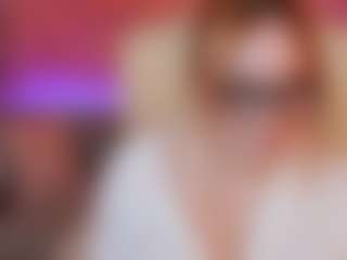 LovelyyBell's Live Sex Cam Show