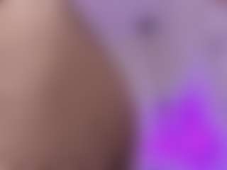 Live cam show with MeliissaAdams - Ass Clapping on SpunkLive