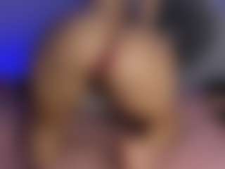 Live cam show with Sasha-Rivers - Thick on madthumbs