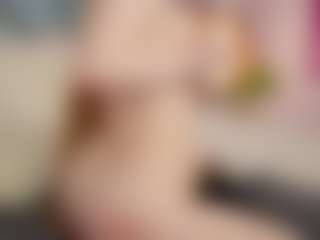 Live cam show with SilverrMoon - Handjob on hrnylive.com
