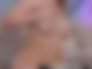 Live cam show with SilverrMoon - Petite on Gym Cam Girls