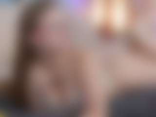 Live cam show with SilverrMoon - Petite on Camsoda