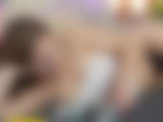SilverrMoon's Live Sex Cam Show
