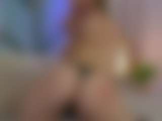 SilverrMoon's Live Sex Cam Show