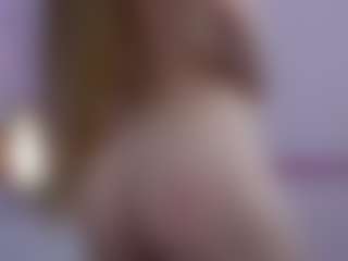 Live cam show with SilverrMoon - Foot Fetish Brown Hair on milfzrlive.com