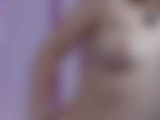 SilverrMoon's Live Sex Cam Show