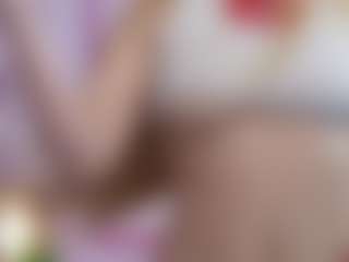 Live cam show with SilverrMoon - Lush Blonde Hair on live.xbliss.ai