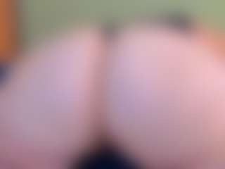 Live cam show with Emma-evaa - Anal Toys on Soda Cam