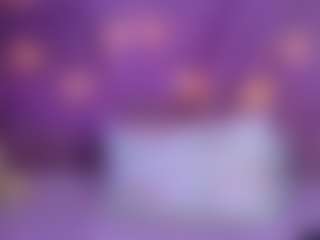 innocenthazel's Live Sex Cam Show