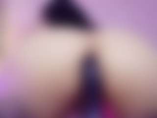 innocenthazel's Live Sex Cam Show