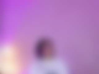 innocenthazel's Live Sex Cam Show