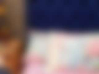 innocenthazel's Live Sex Cam Show