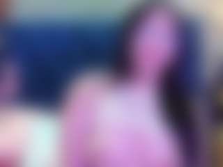 Live cam show with innocenthazel - Thick on livesexfox.com