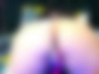 innocenthazel's Live Sex Cam Show
