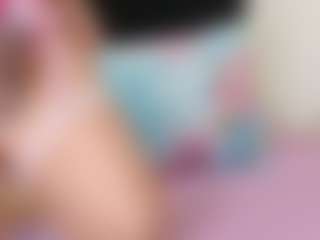 innocenthazel's Live Sex Cam Show