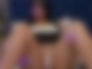 Live cam show with innocenthazel - Mature on Camsoda