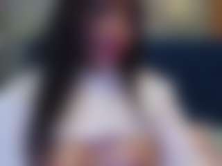 innocenthazel's Live Sex Cam Show