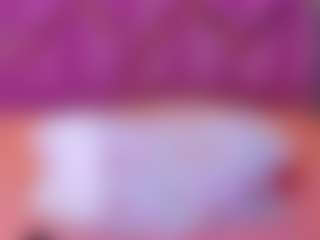 innocenthazel's Live Sex Cam Show