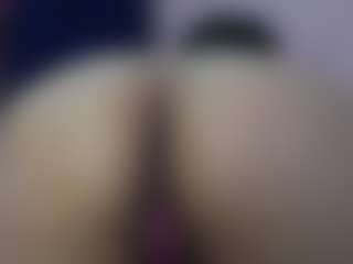 Live cam show with innocenthazel - Bedroom Mature on Camsoda