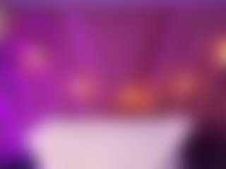 innocenthazel's Live Sex Cam Show